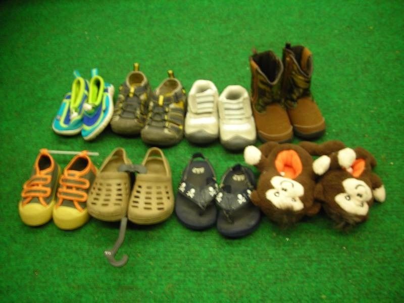 lot 3 image: 8-Pair Shoes, Boots, Slippers (size 5)