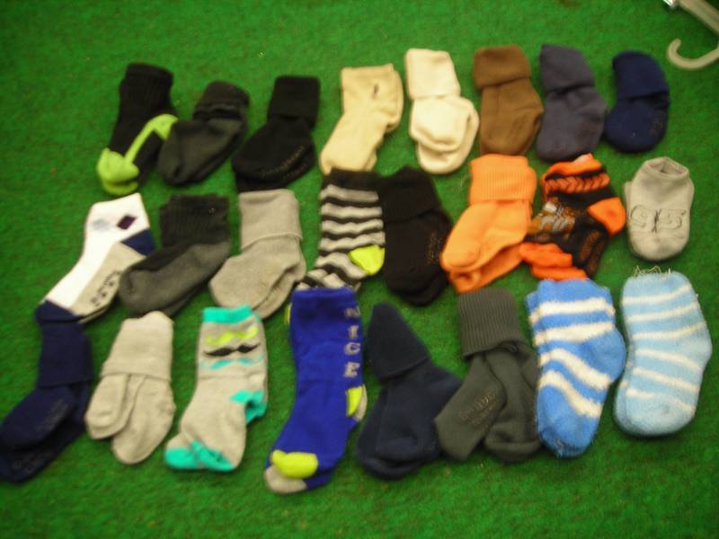 lot 23 image: 24-Pair Of Little Socks (12-24 months)
