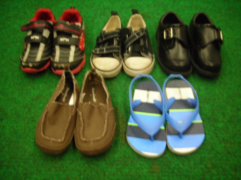 lot 45 image: 4-Pair Shoes (size 9)