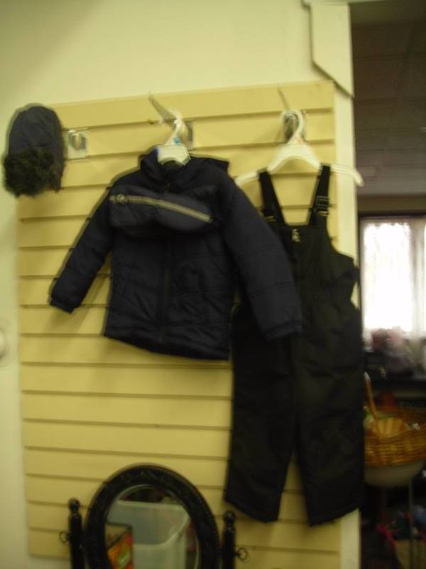 lot 67 image: Winter Jacket, Snow Pants & Bomber Hat (2t-3t)