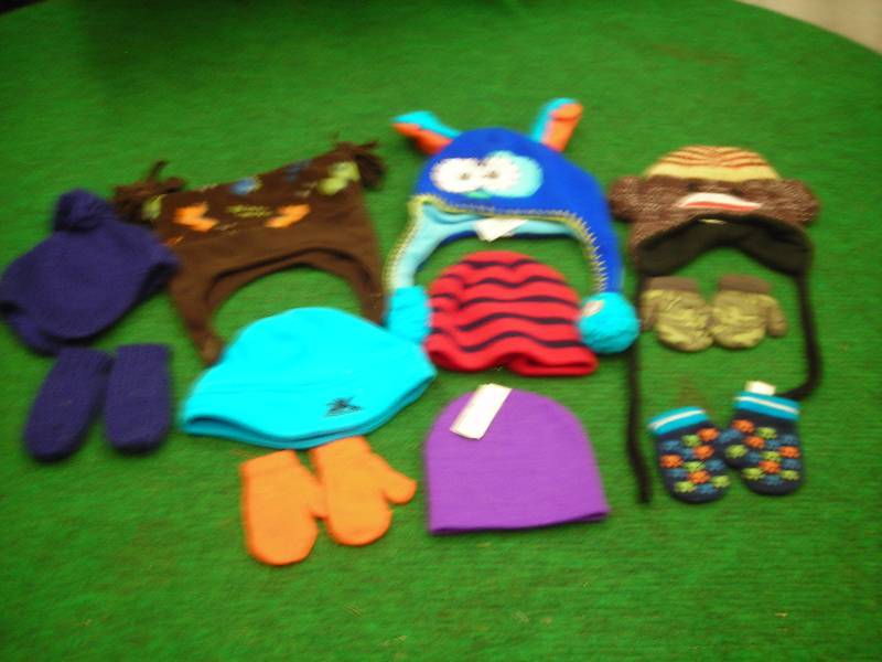 lot 68 image: Lot Of Cute Winter Hats & Mittens