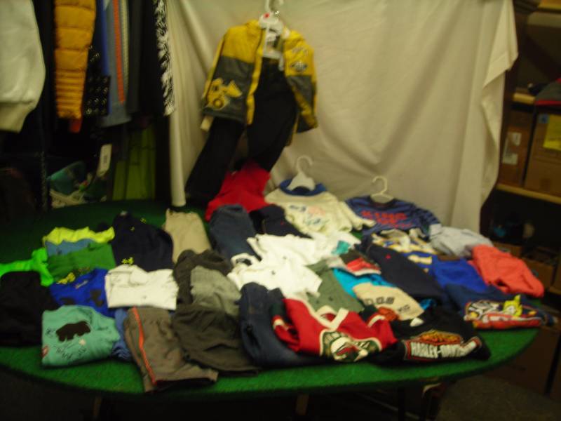 lot 72 image: 40-Pieces (size 2t) Polo, Carters
