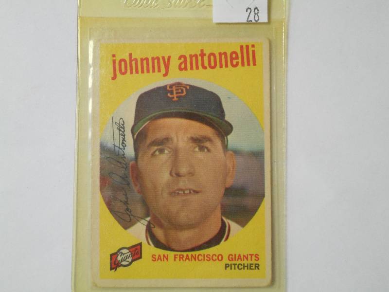 lot 28 image: 1959 Topps Vintage Baseball Card, J...