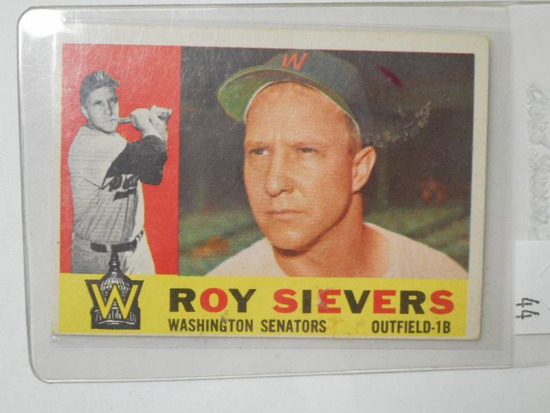 lot 44 image: 1960 Topps Vintage Baseball Card, R...