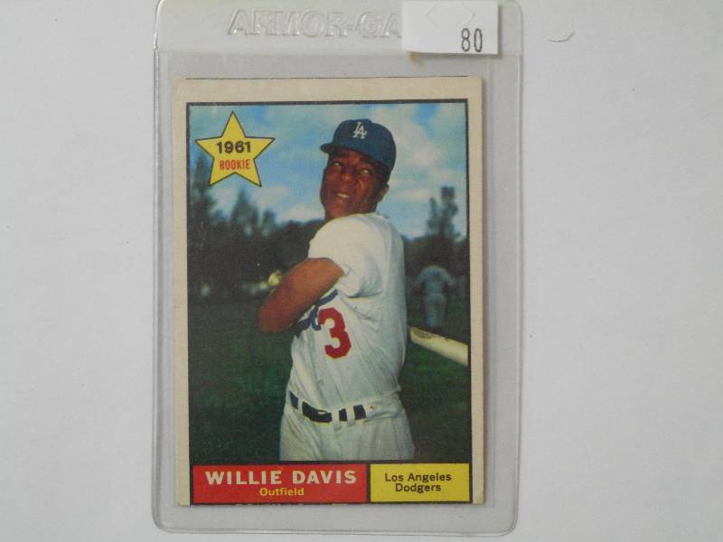 lot 80 image: 1961 Topps Vintage Baseball Card, W...