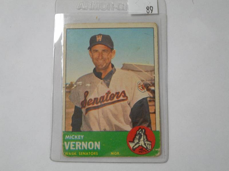 lot 89 image: 1963 Topps Vintage Baseball Card - ...