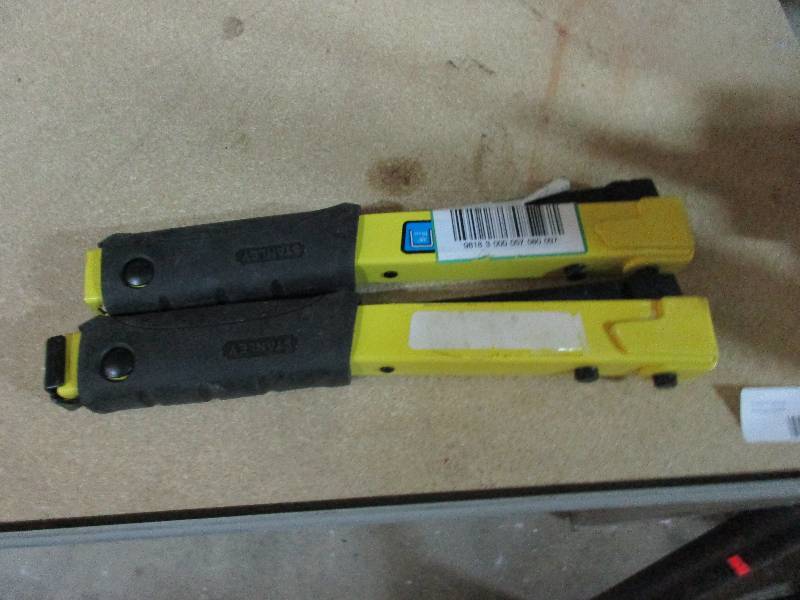 Hammer staplers