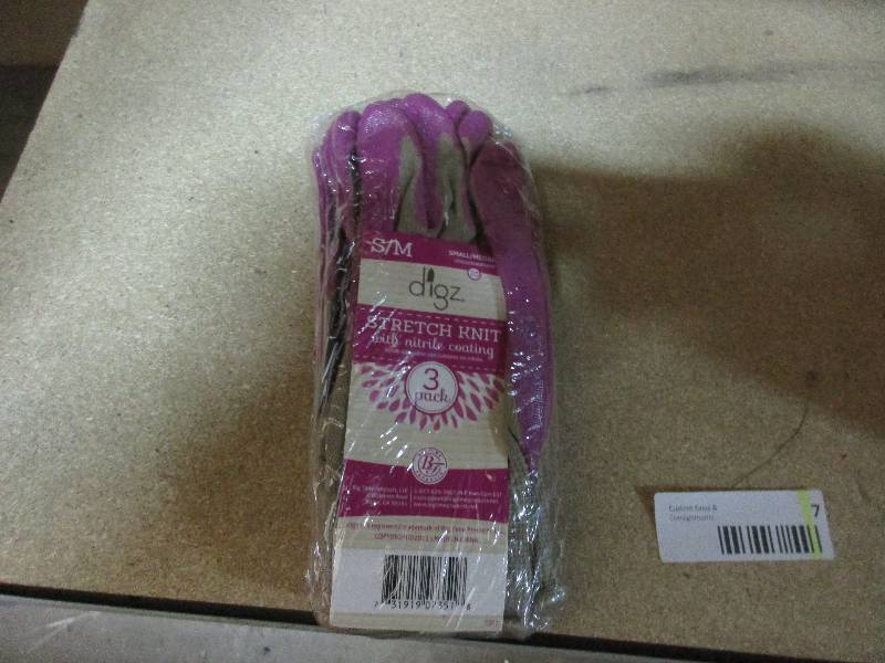 3 pairs of gardening gloves