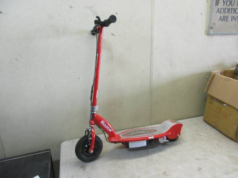 Razor scooter