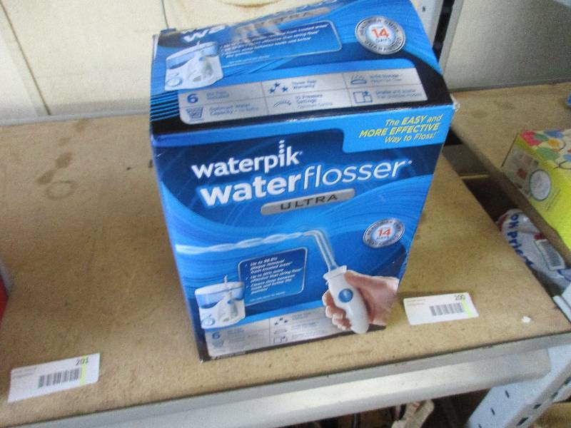 Water flosser