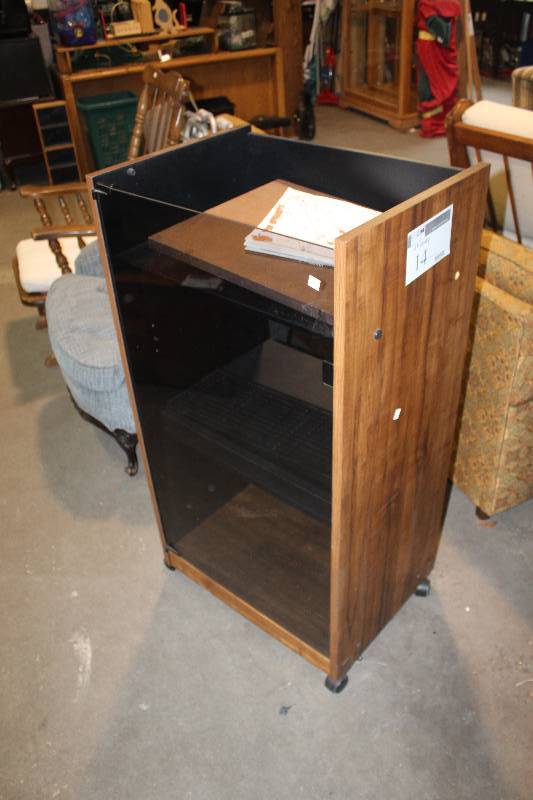 lot 14 image: Entertainment Cabinet