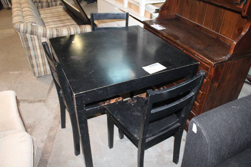 lot 24 image: Table, 3-Chairs