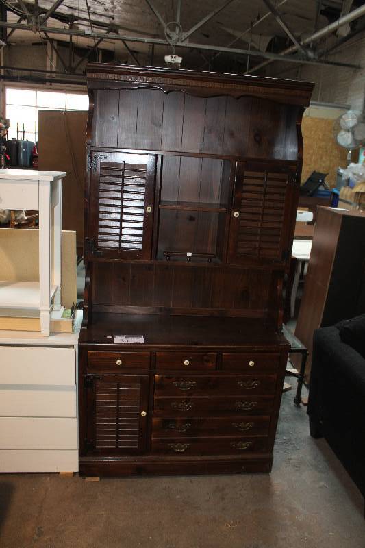 lot 26 image: Custom Wood Multi-Drawer Dresser