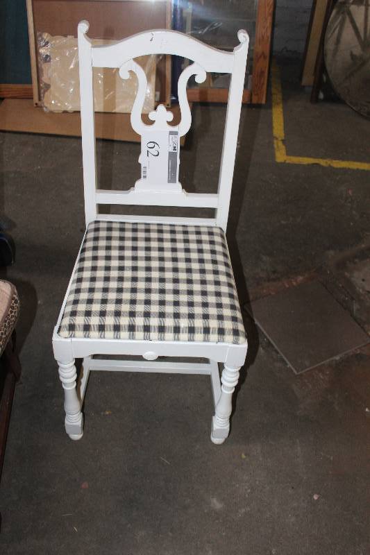 lot 62 image: Lot of (1) Formal Dining Chair