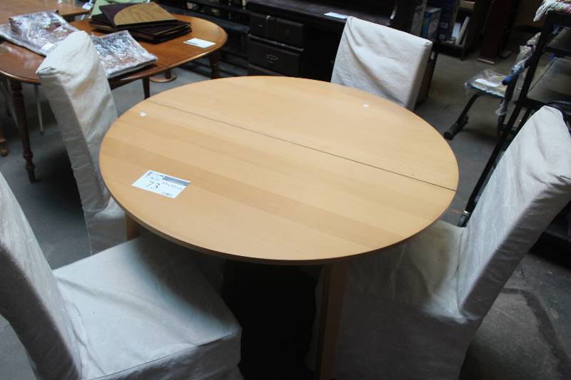 lot 73 image: Dining Set