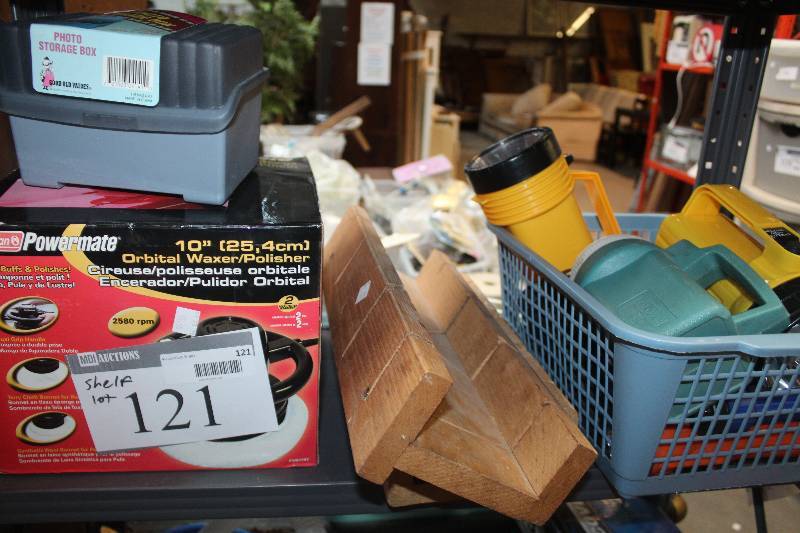 lot 121 image: Shelf Lot of Household Items