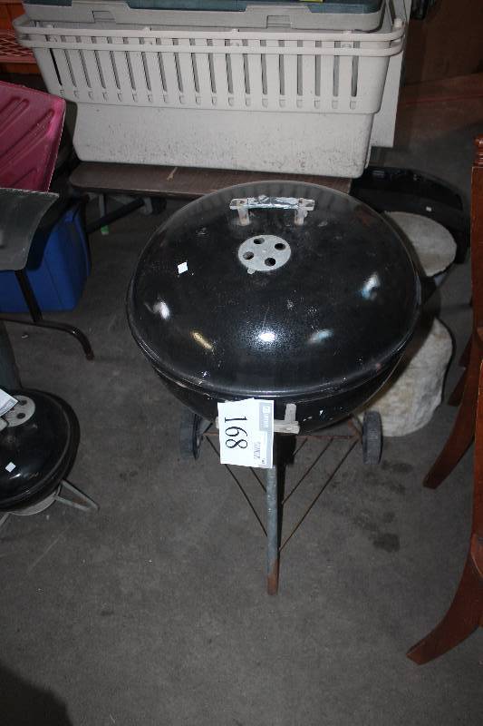 lot 168 image: Kettle Grill