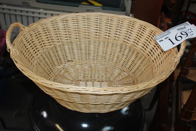 lot 169 image: Wicker Basket