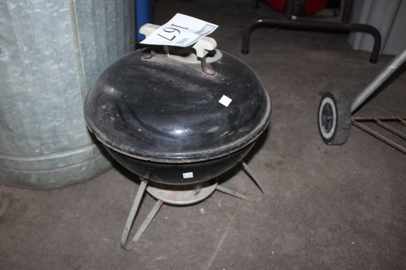 lot 167 image: Shorty Kettle Grill