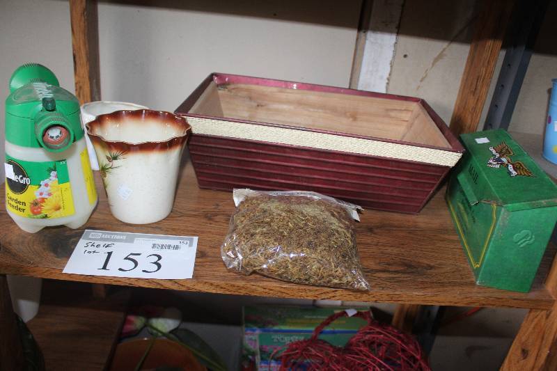lot 153 image: Shelf Lot of Decorations