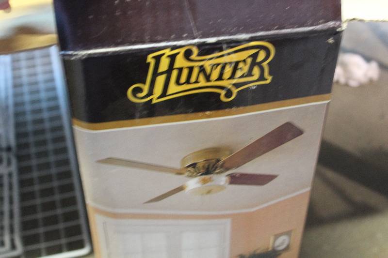 lot 110 image: Hunter Ceiling Fan Blades