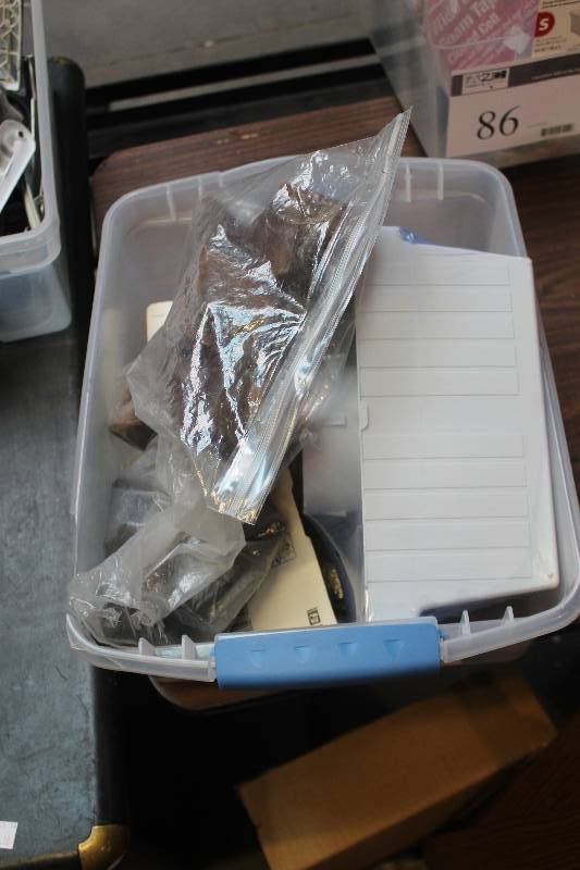 lot 88 image: Box Lot of Household Items
