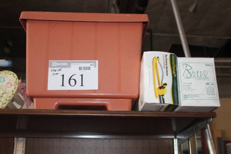 lot 161 image: Shelf Lot of Decorations
