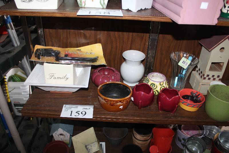 lot 159 image: Shelf Lot of Decorations