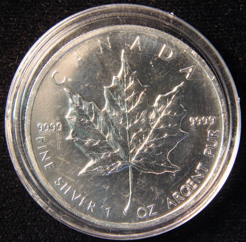 2013 CANADA MAPLE LEAF 1 TROY OZ. .9999 FINE SILVER IN AIRTITE HOLDER