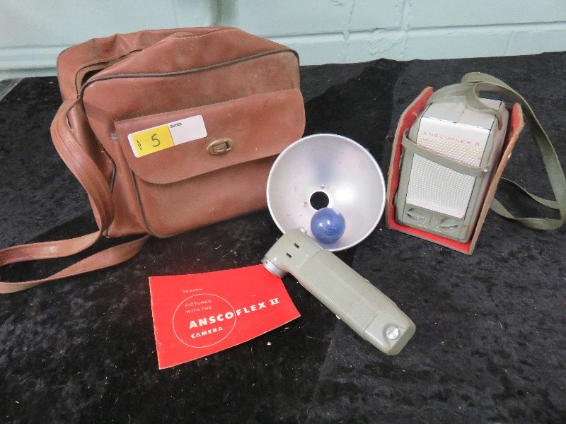 Antique Anscoflex II Camera with bag