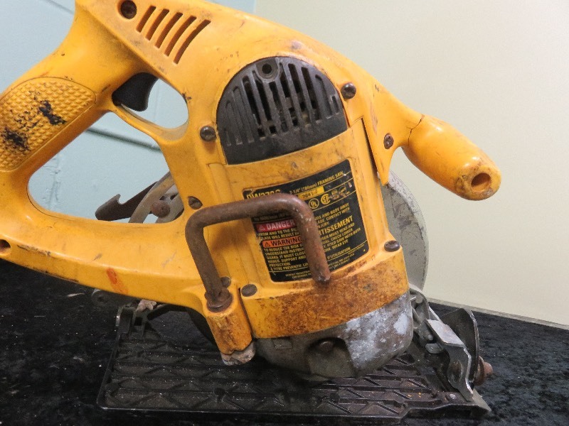 Dewalt Saw