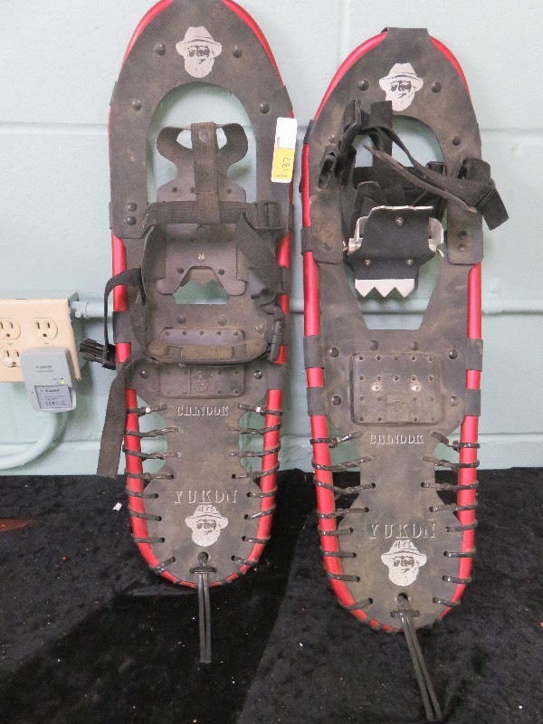Yukon Charlie Chinook snowshoes