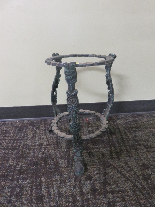 Decorative plant stand