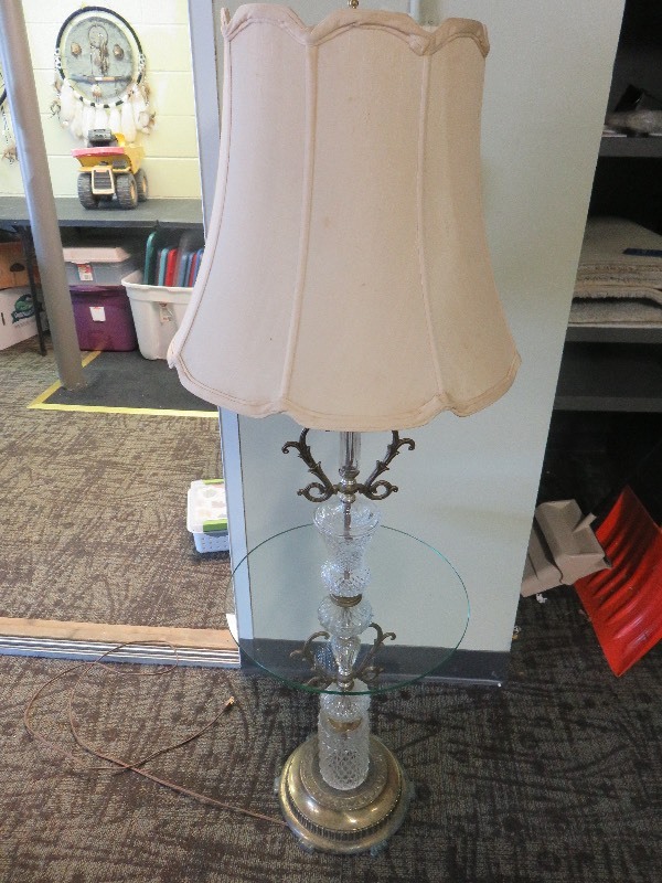 antique lamptable