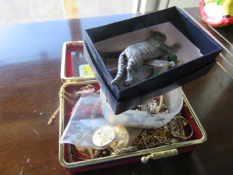 jewelry (unchecked)