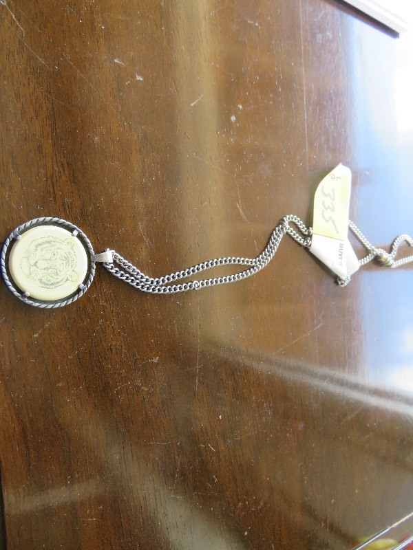 necklace (tiger)