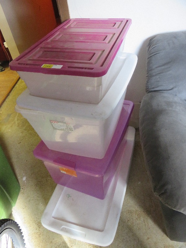 4 storage bins with lids
