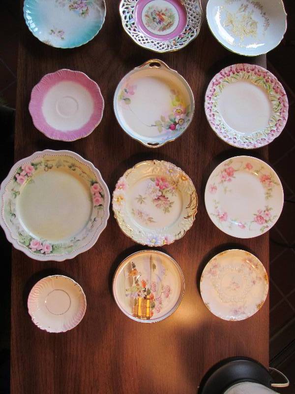 Multiple,various saucers