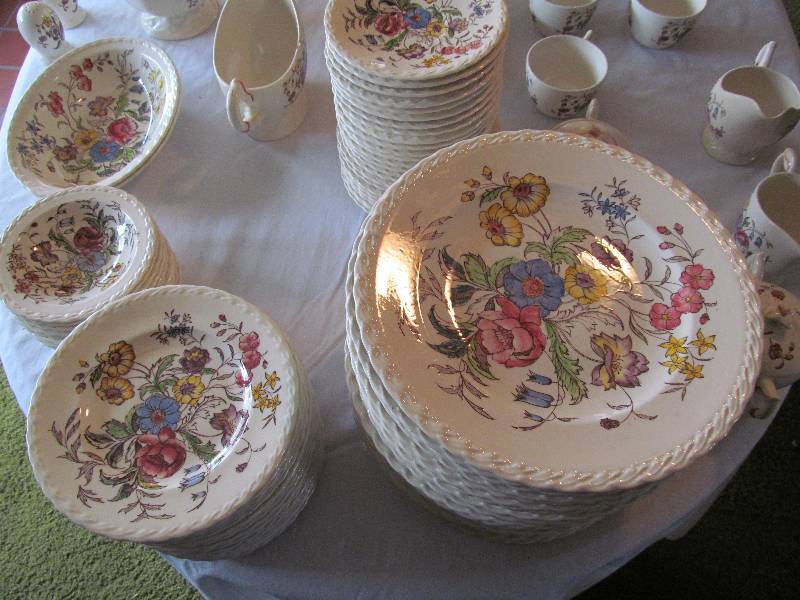 Mayflower pattern by Vernon Kilns
