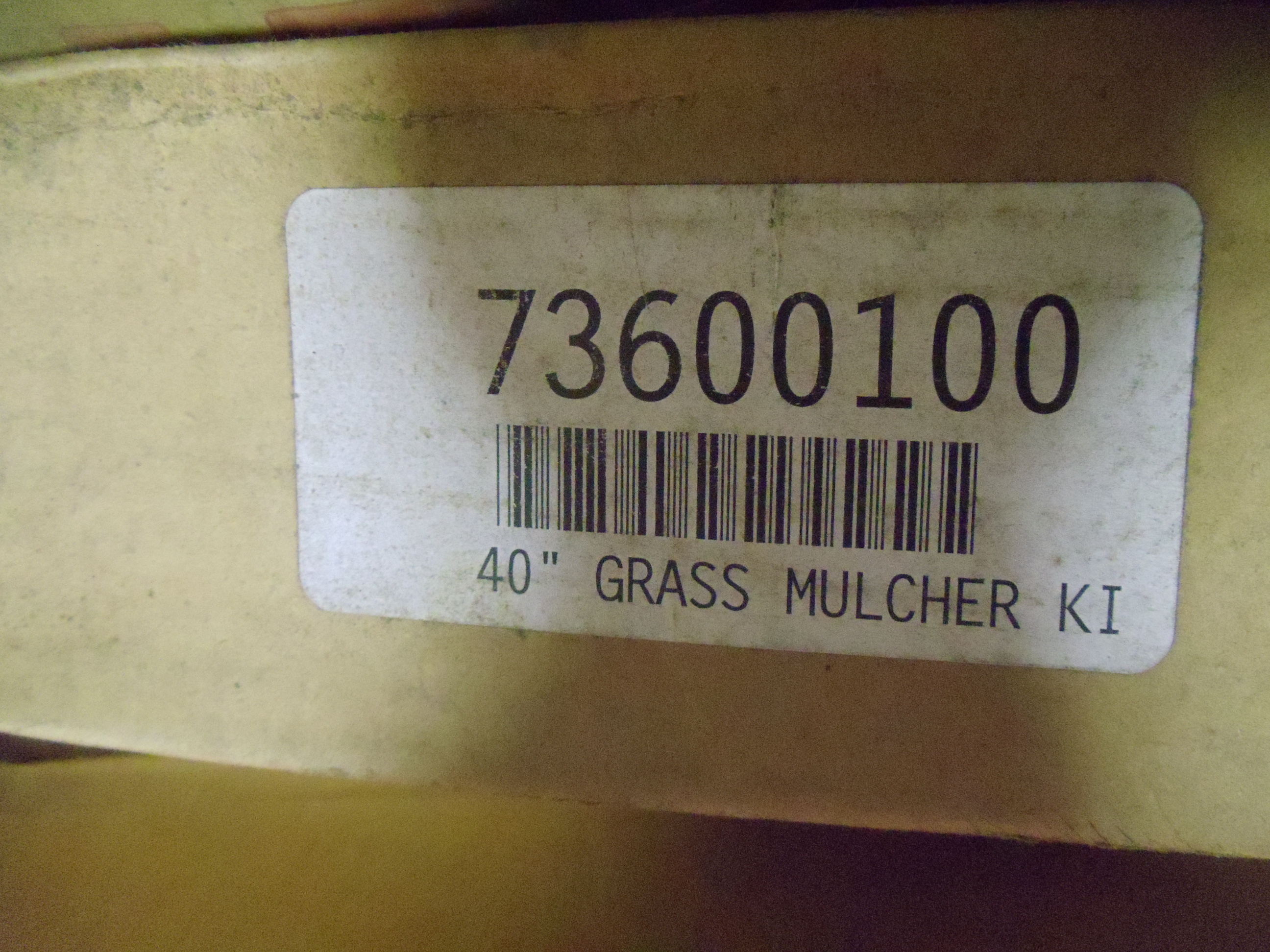 lot 38 image: NEW Ariens 40 in Mulching Kit 73600100