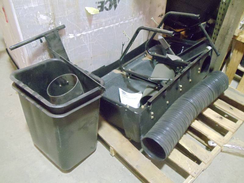 lot 92 image: NEW 40 in Ariens Gravely 3 Bucket Bagger Model 836008 May Not Be Complete Please Inspect