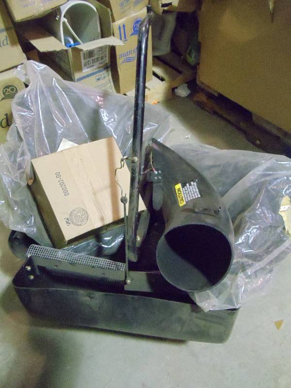 lot 93 image: NEW Ariens Double Bagger with MTD Bags May Not Be Complete Please Inspect