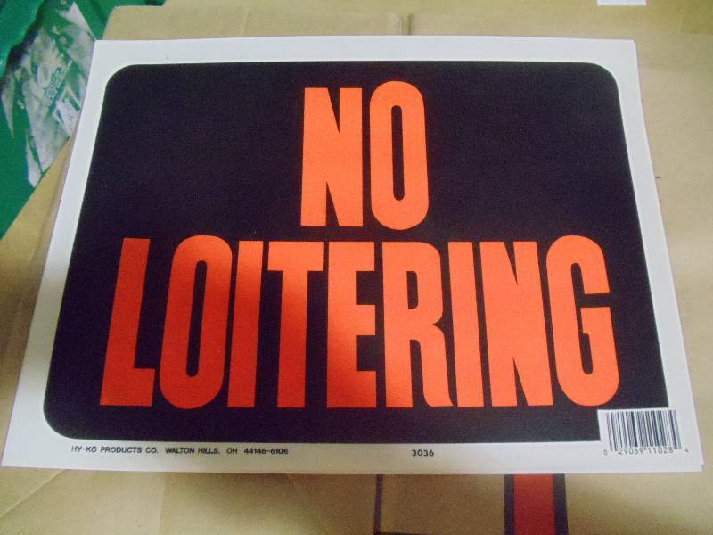 lot 168 image: NEW Approx 12 No Loitering Signs Plastic