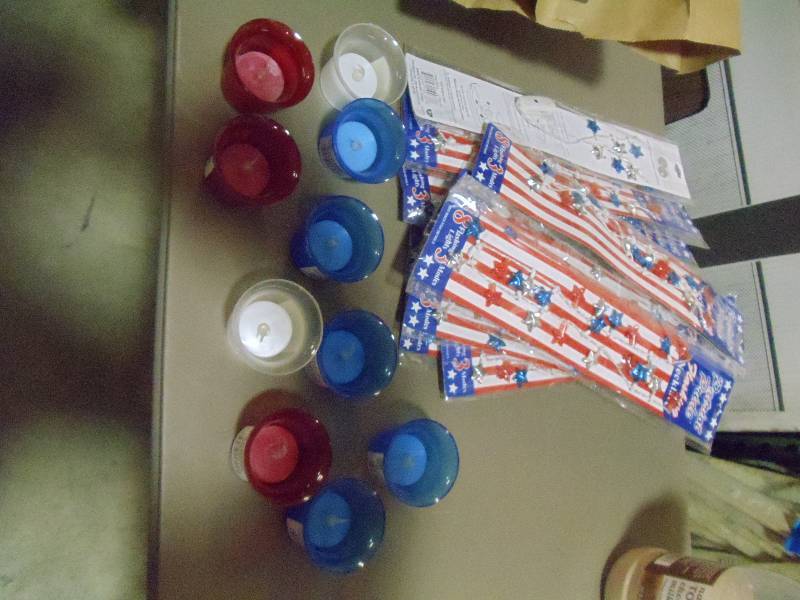 lot 232 image: NEW 4th of July Lighted Decorations