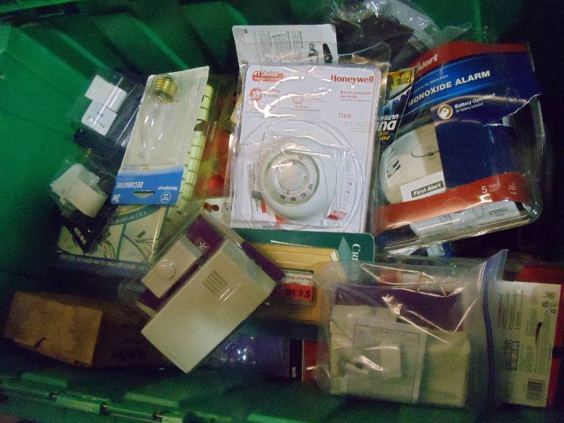 lot 235 image: NEW Entire Bin Misc Hardware, Incl. 3 x CO Detectors, Thermostat, and so MUCH MORE. GREEN BIN NOT INCLUDED
