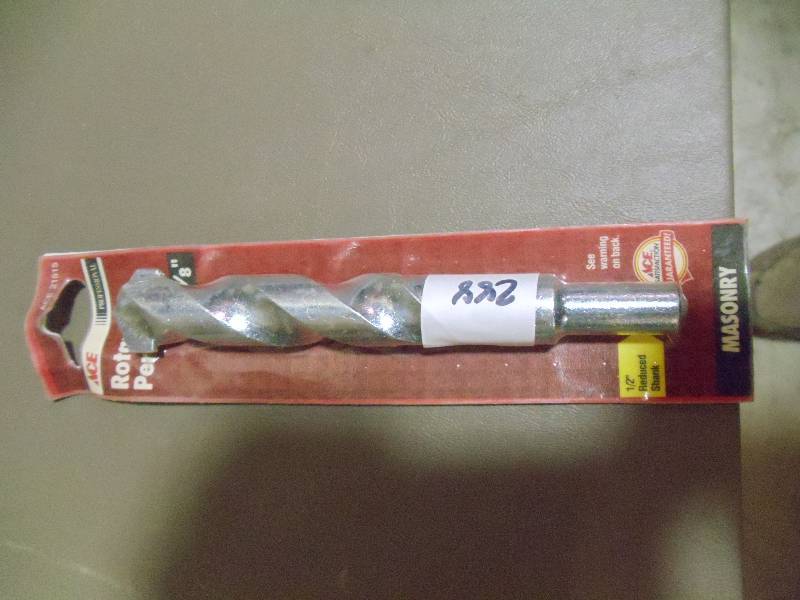 lot 288 image: NEW Masonary Drill Bit 6 in x 7  8 in 1  2 in Reduced Shank