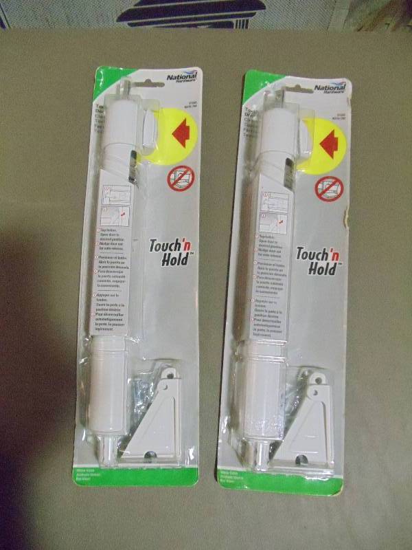 lot 311 image: NEW Qty 2 Screen Door Closers