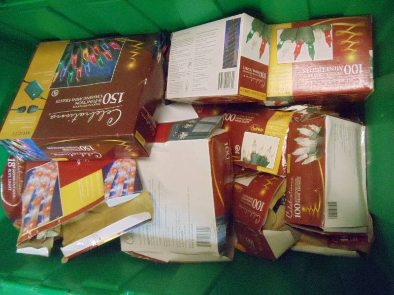 lot 350 image: NEW Entire Bin Xmas Light Sets  GREEN BIN NOT INCLUDED