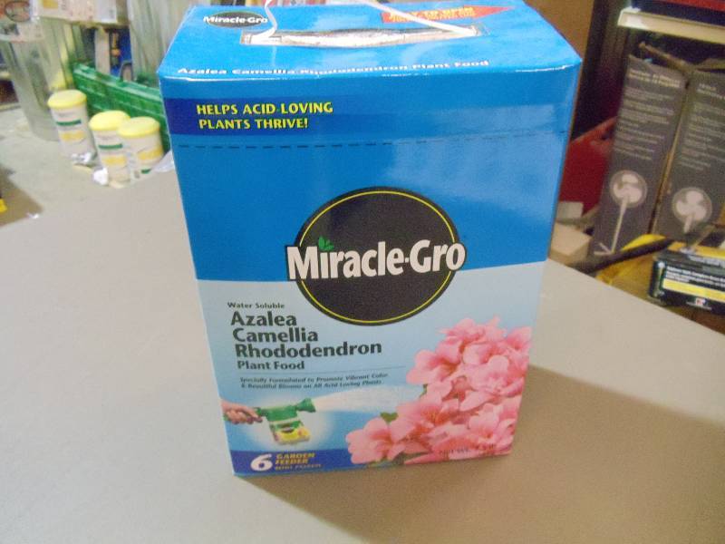lot 353 image: NEW Qty 2 Boxes Miracle Gro Azalea, Camellia, Rhododendron Plant Food 7.5 lbs per box, 6 refill packages per box, Water Soluable