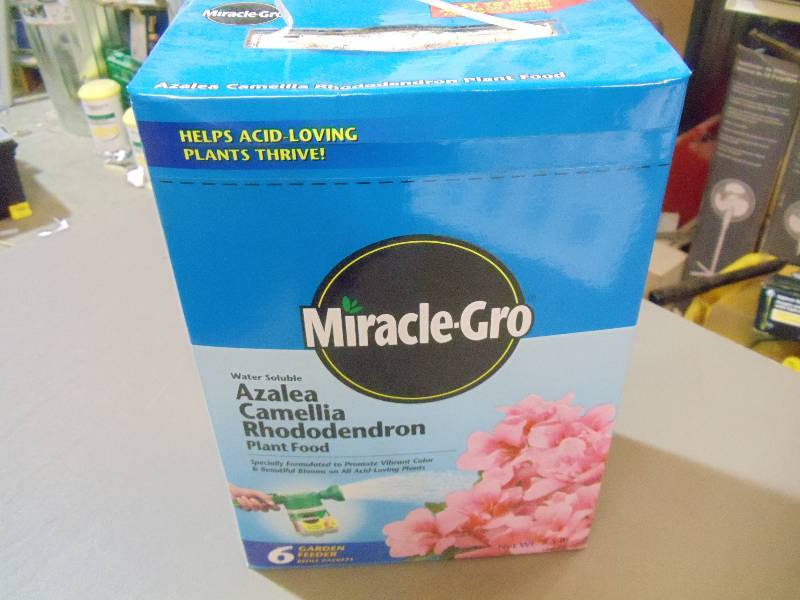 lot 365 image: NEW Qty 2 Boxes Miracle Gro Azalea, Camellia, Rhododendron Plant Food 7.5 lbs per box, 6 refill packages per box, Water Soluable